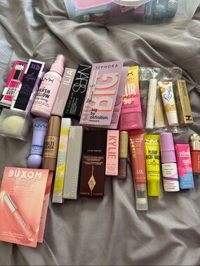 Makeup bundle